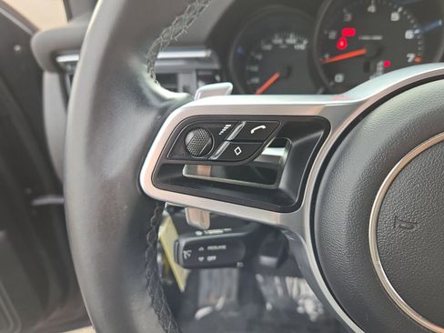 Used 2020 Porsche Macan image 14