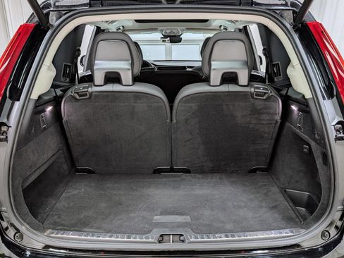 Used 2025 Volvo XC90 T8 Ultra w/ Protection Package Premier image 24