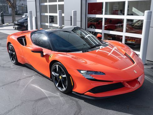 Certified 2024 Ferrari SF90 Spider AWD/4WD image 15