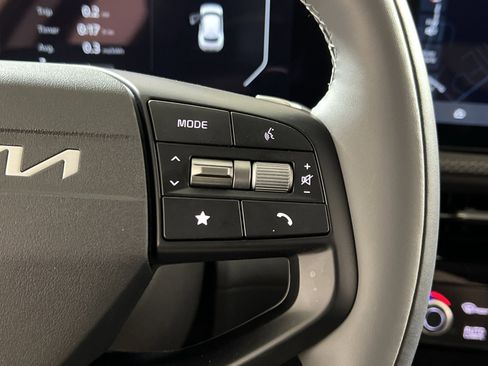 New 2025 Kia EV6 Wind image 29