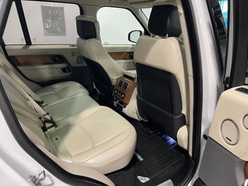 Used 2019 Land Rover Range Rover Supercharged AWD/4WD image 40