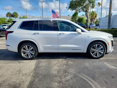 Used 2023 Cadillac XT6 Premium Luxury FWD image 9