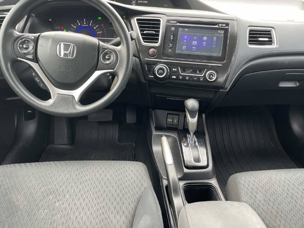 Used 2015 Honda Civic SE image 9