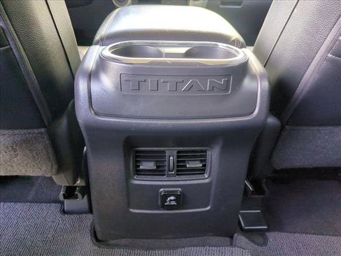 Used 2018 Nissan Titan SL AWD/4WD image 16