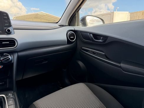 Used 2020 Hyundai Kona SE image 7