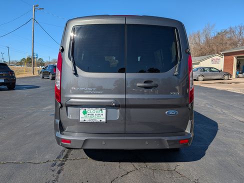 Used 2017 Ford Transit Connect XLT image 7