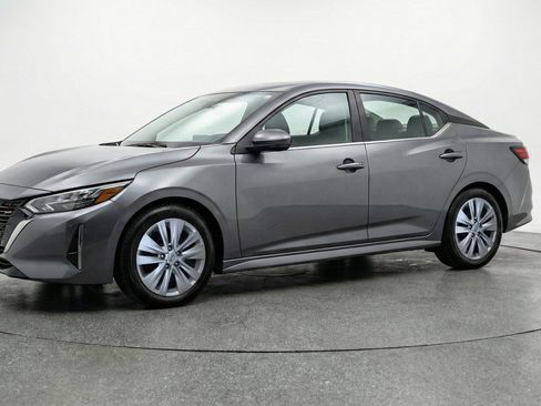 Used 2025 Nissan Sentra S image 3