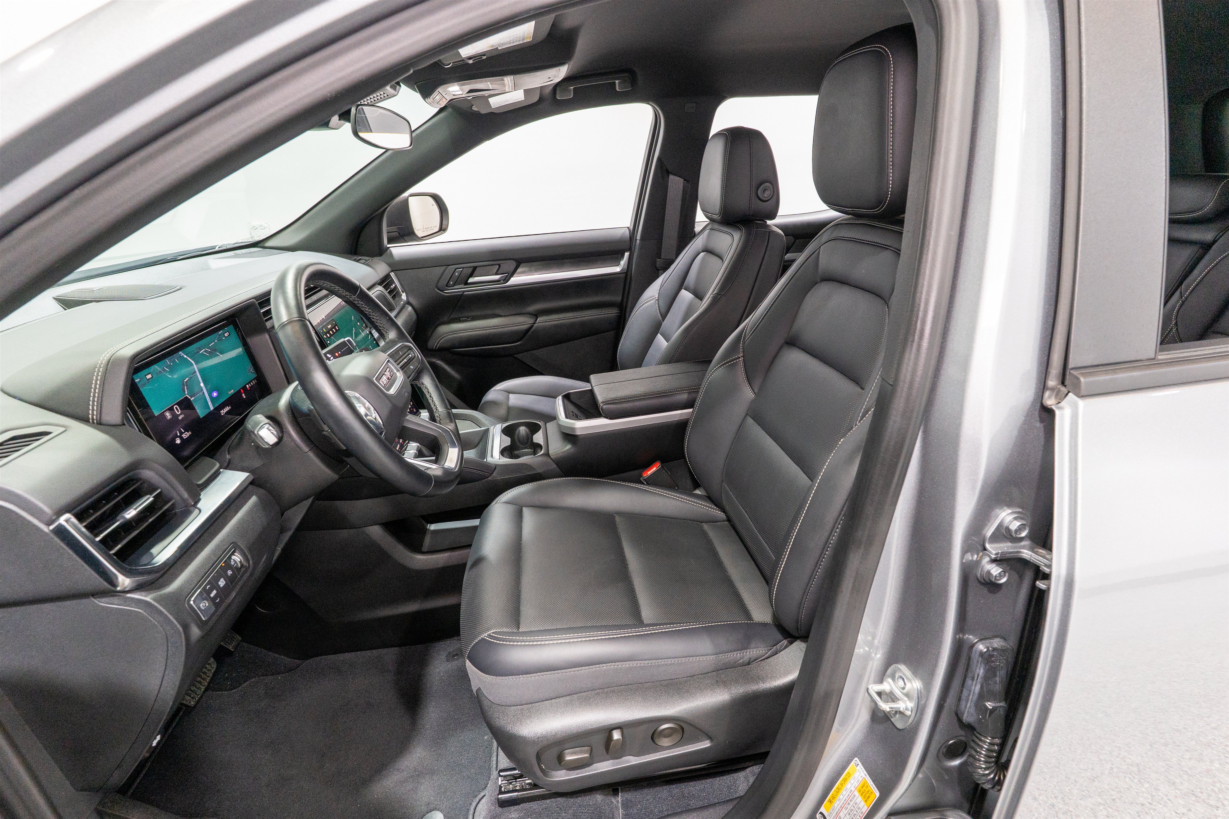 Used 2026 GMC Terrain Elevation w/ Elevation Premium Package FWD image 15