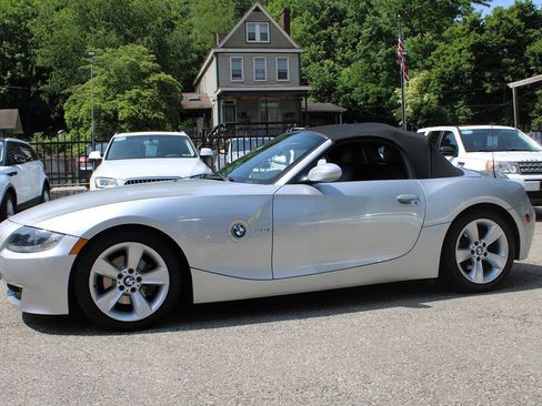 Used 2006 BMW Z4 3.0i RWD image 4