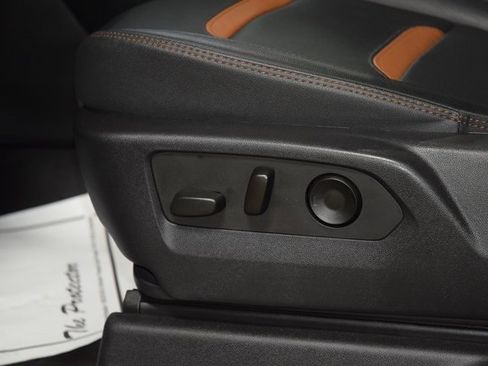 Used 2024 GMC Sierra 2500 AT4 w/ AT4 Premium Plus Package image 39