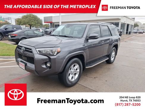 Used 2022 Toyota 4Runner SR5 Premium image 1