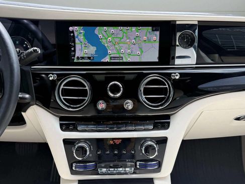Used 2022 Rolls-Royce Ghost image 36