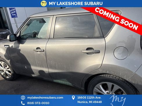 Used 2016 Kia Soul + image 6