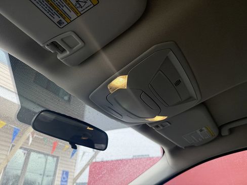 Used 2017 Ford Escape SE image 22