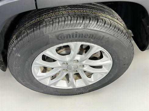 Used 2022 Jeep Cherokee Latitude Lux image 29