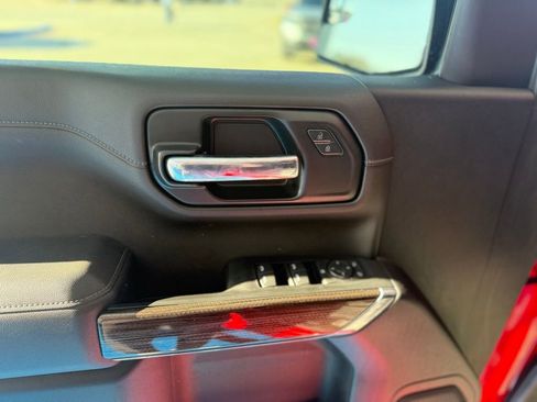 Used 2021 Chevrolet Silverado 1500 RST image 19