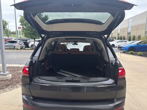 Used 2019 BMW X7 xDrive40i w/ Premium Package AWD/4WD image 31