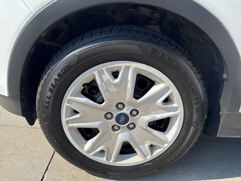 Used 2016 Ford Escape S FWD image 22