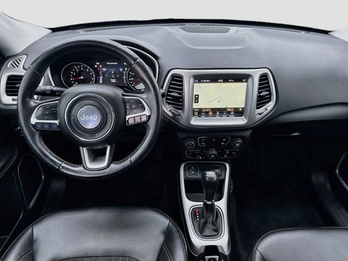 Used 2018 Jeep Compass Latitude w/ Popular Equipment Group FWD image 14
