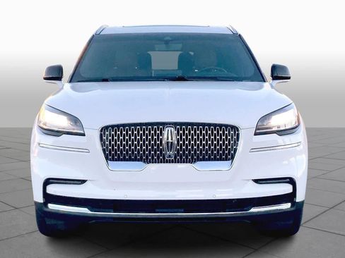 Used 2023 Lincoln Aviator Reserve w/ Equipment Group 201A image 3