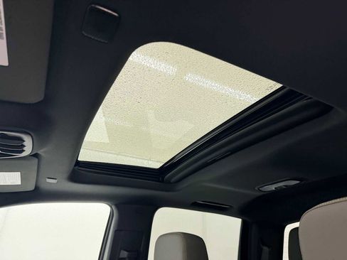 Used 2024 Chevrolet Colorado ZR2 w/ Technology Package image 19