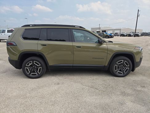 New 2026 Jeep Cherokee Laredo AWD/4WD image 2