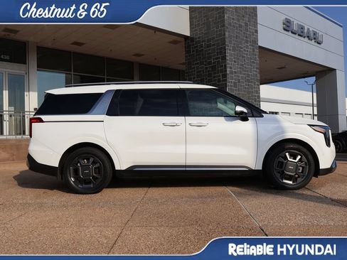 Used 2025 Kia Carnival SX FWD image 7