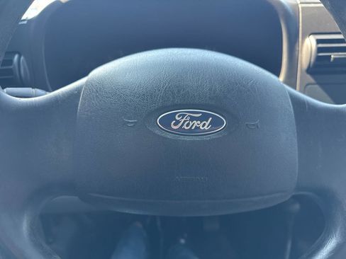 Used 2005 Ford F350 4x4 Regular Cab DRW Super Duty image 31