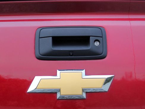 Used 2018 Chevrolet Silverado 1500 LT w/ All Star Edition image 9