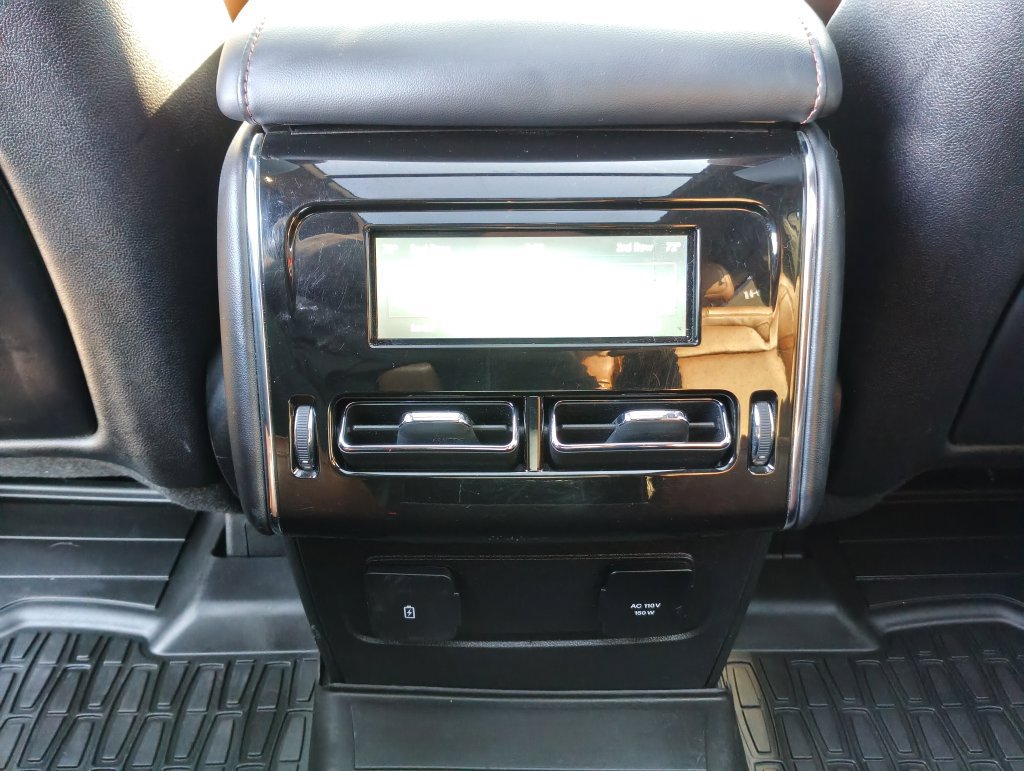 Used 2021 Lincoln Aviator Reserve AWD/4WD image 16