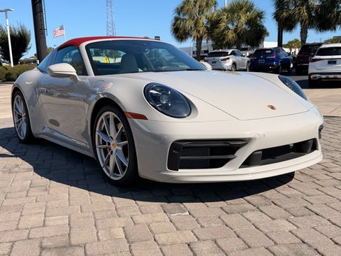 Used 2022 Porsche 911 Targa 4S AWD/4WD image 5