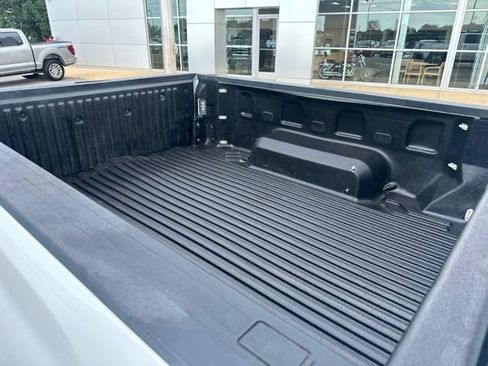 Used 2022 Chevrolet Silverado 2500 Custom w/ Custom Value Package AWD/4WD image 11