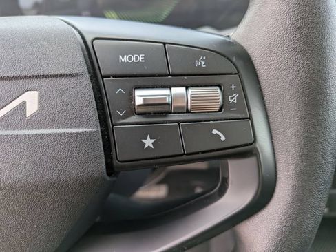 Used 2025 Kia K4 FWD image 10