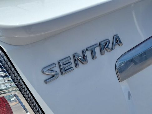 Used 2012 Nissan Sentra 2.0 S FWD image 5
