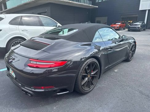 Used 2018 Porsche 911 Carrera S RWD image 3