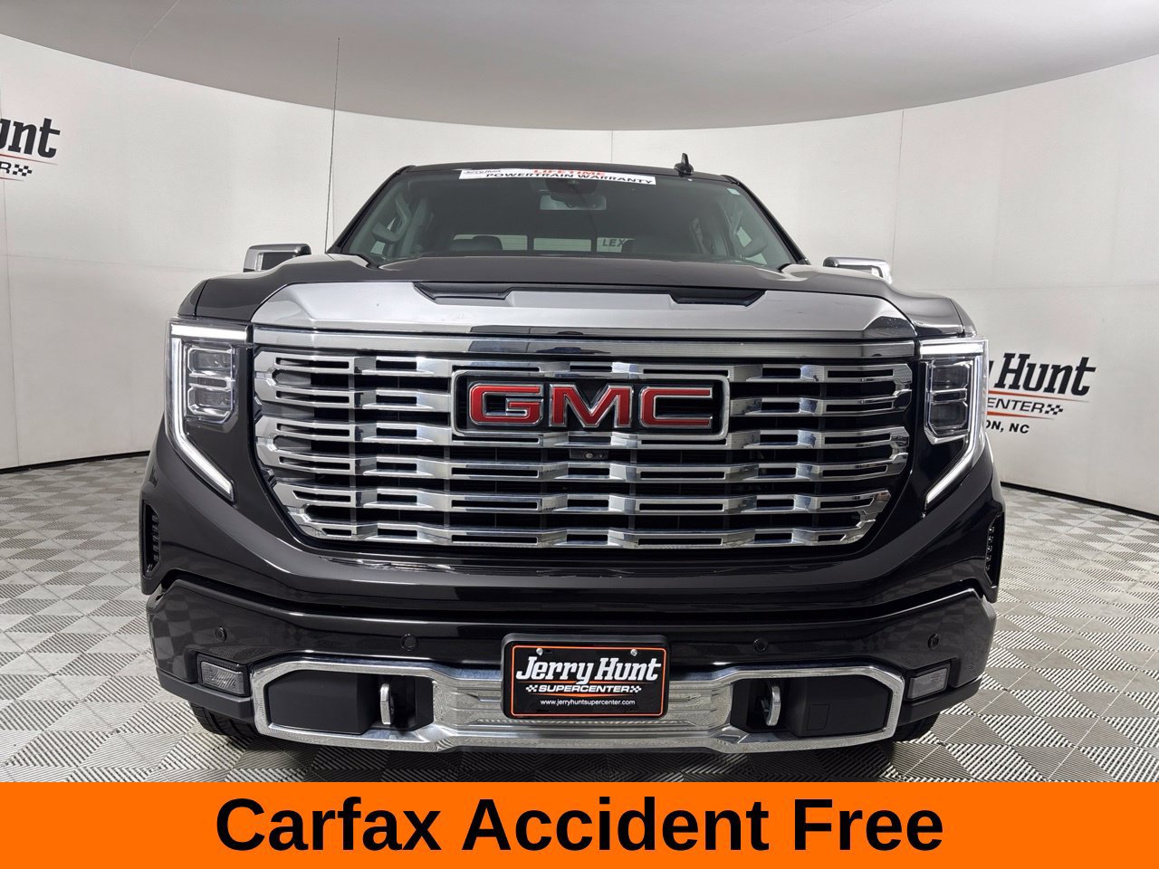 Used 2023 GMC Sierra 1500 Denali AWD/4WD image 3