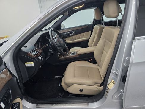 Used 2011 Mercedes-Benz E 350 Sedan image 9