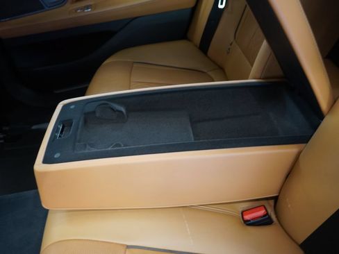 Used 2017 BMW 740i xDrive AWD/4WD image 29
