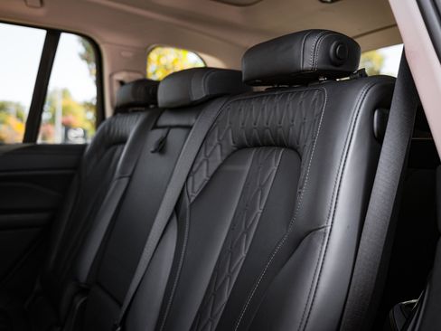 Used 2023 BMW X7 xDrive40i image 29