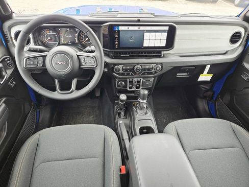 Certified 2025 Jeep Wrangler Sport S image 9