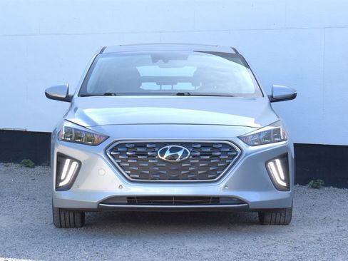 Used 2022 Hyundai Ioniq Limited FWD image 7