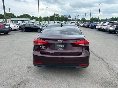 Used 2018 Kia Forte LX w/ LX Popular Package FWD image 4