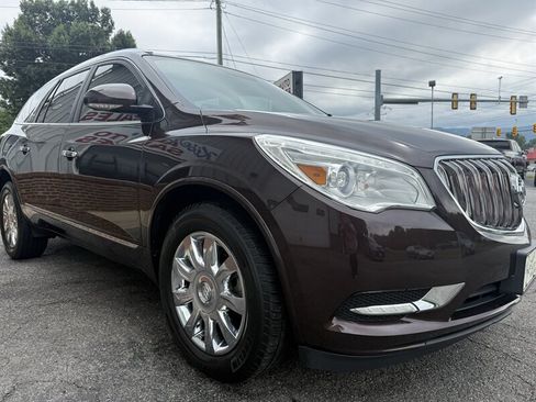 Used 2017 Buick Enclave Leather AWD/4WD image 4