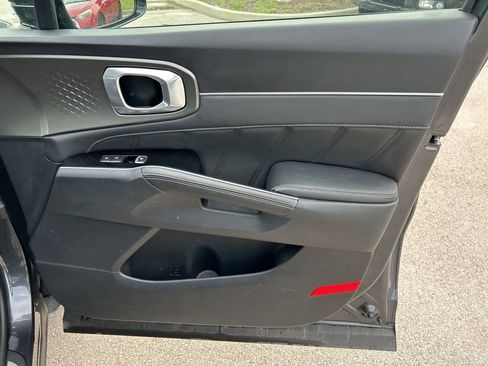 Used 2023 Kia Sorento SX image 36