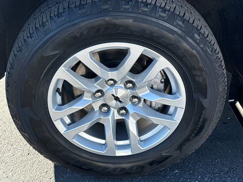 Used 2022 Chevrolet Silverado 1500 RST image 11