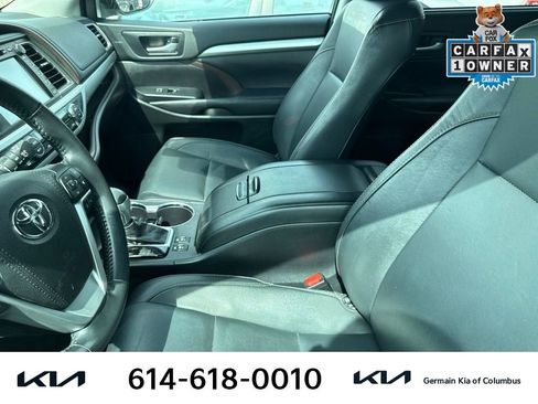 Used 2018 Toyota Highlander XLE AWD/4WD image 9