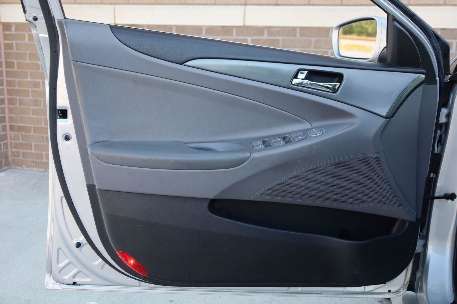 Used 2012 Hyundai Sonata Hybrid FWD image 13