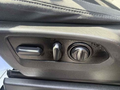 Used 2022 Chevrolet Silverado 1500 LT Trail Boss image 26