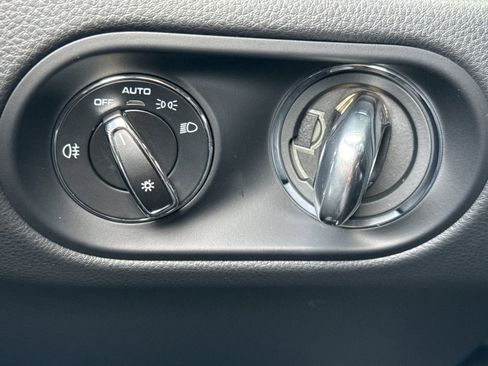 New 2026 Porsche Macan image 31