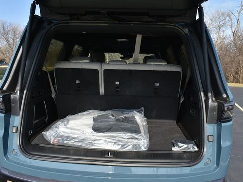 New 2026 Jeep Grand Wagoneer Limited w/ Premium Group II AWD/4WD image 39